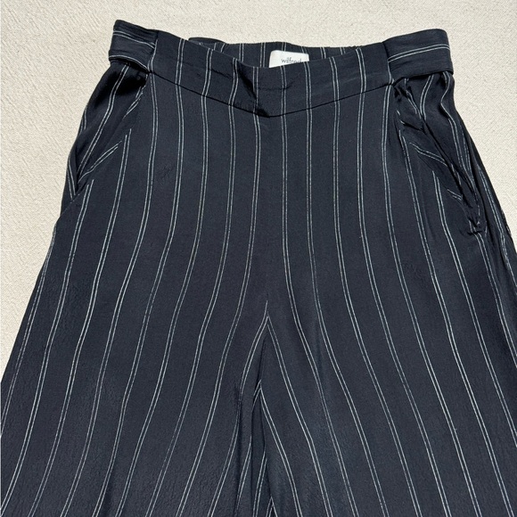 Aritzia Wilfred Faun Black Striped Wide Leg Rayon Crop Pants M - Picture 3 of 10